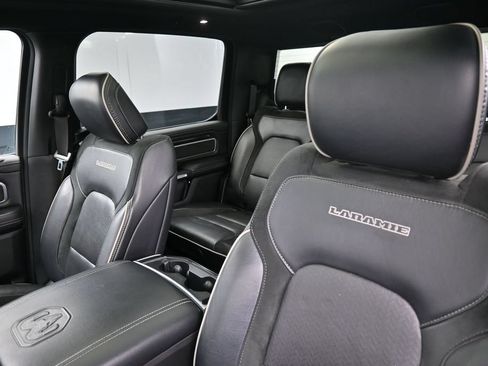 Used 2019 RAM 1500 Laramie AWD/4WD image 15