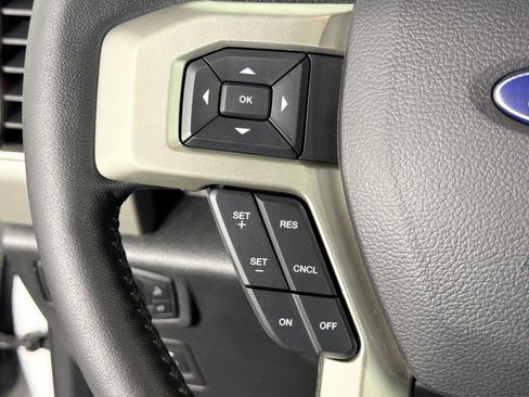 Used 2020 Ford F150 Lariat RWD image 23