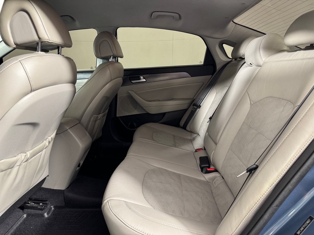 Used 2015 Hyundai Sonata Sport w/ Option Group 03 FWD image 19