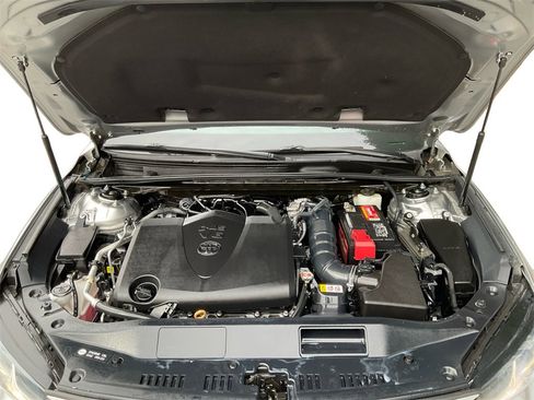 Used 2019 Toyota Avalon Touring image 14