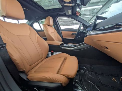 Used 2024 BMW 330i 330i w/ M Sport Package image 21