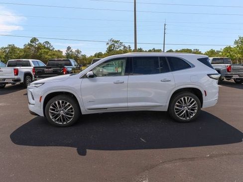 New 2026 Buick Enclave Avenir w/ Super Cruise Package FWD image 5