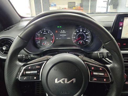 Used 2024 Kia Forte GT-Line image 32