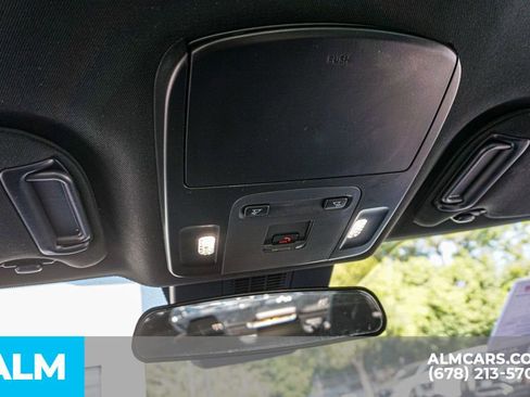 Used 2025 Toyota Camry SE image 33