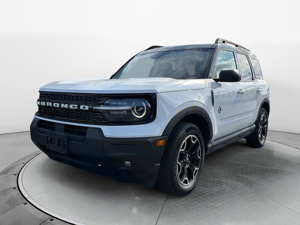 Used 2025 Ford Bronco Sport Outer Banks AWD/4WD image 1