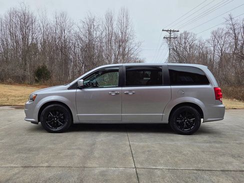 Used 2019 Dodge Grand Caravan GT image 9