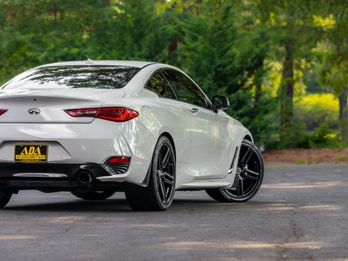Used 2017 INFINITI Q60 3.0t w/ Premium Plus Package 3.0T RWD image 34