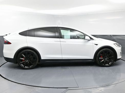 Used 2021 Tesla Model X Performance image 7