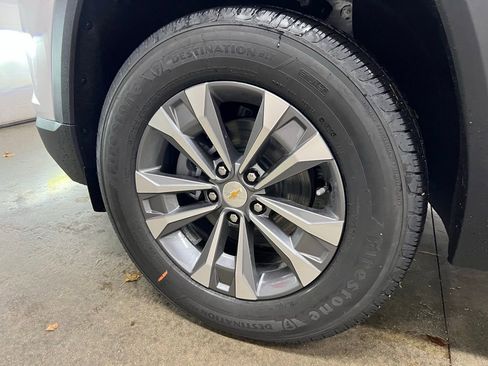 New 2026 Chevrolet Equinox LT image 8