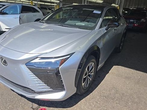 Used 2024 Lexus RZ 300e Premium FWD image 2