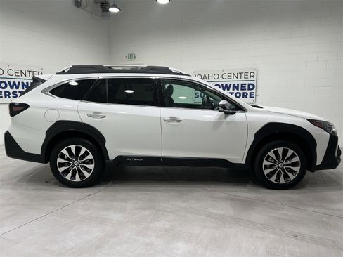 Certified 2025 Subaru Outback Touring XT image 9