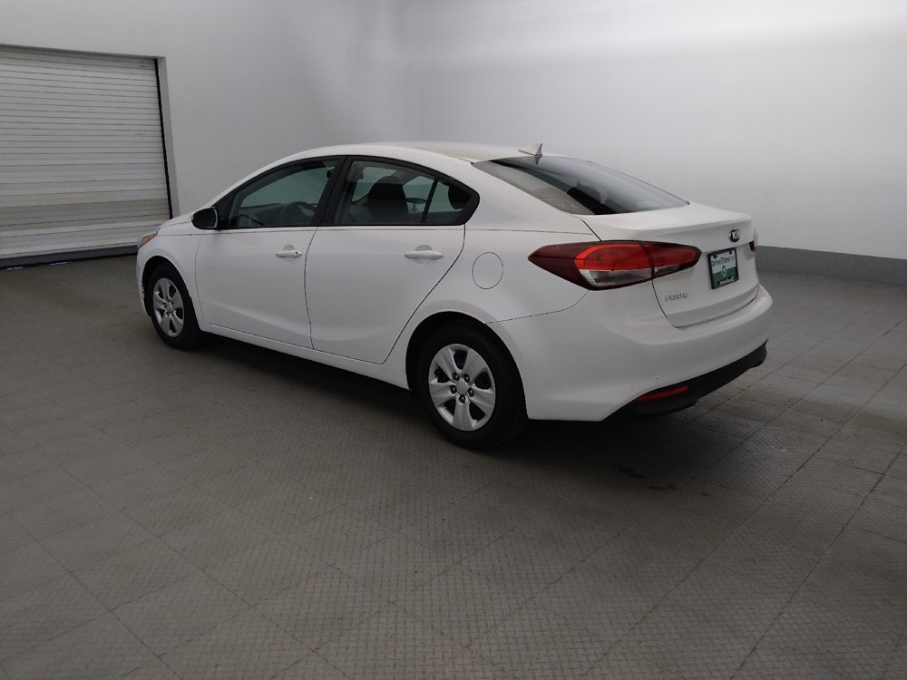 Used 2017 Kia Forte LX w/ LX Popular Package FWD image 3
