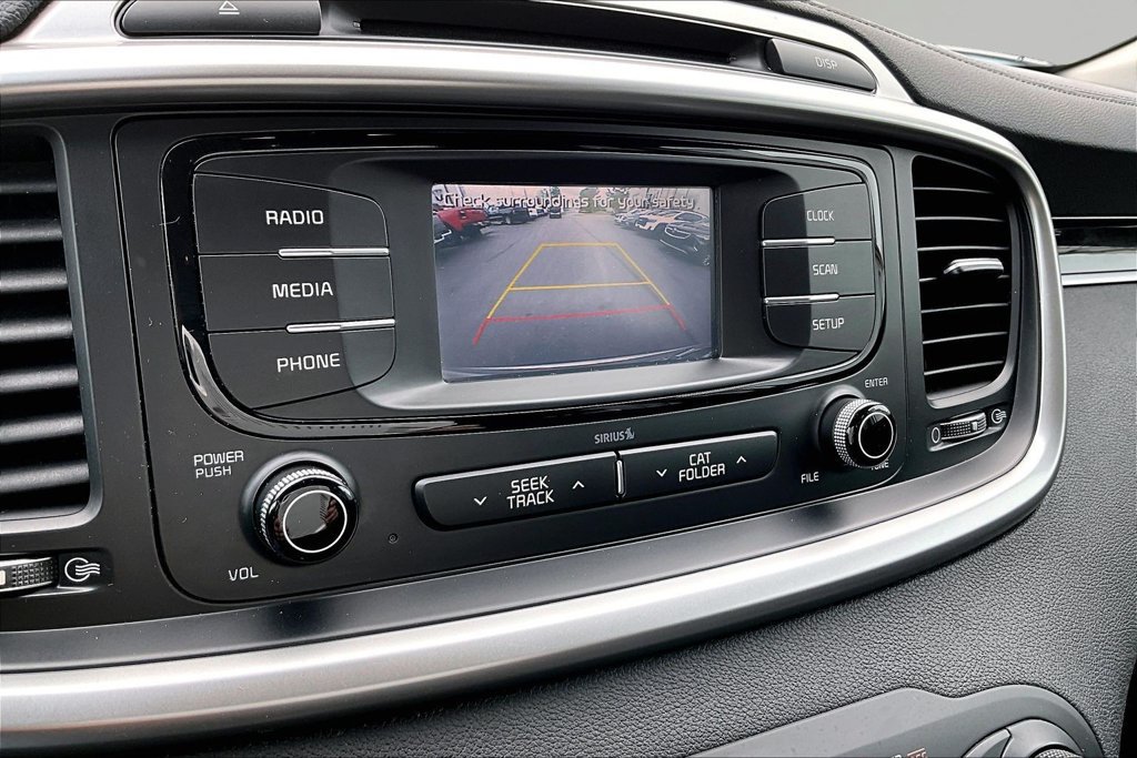Used 2017 Kia Sorento AWD image 14