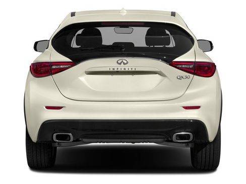 Used 2018 INFINITI QX30 Premium w/ Cargo Package AWD/4WD image 8