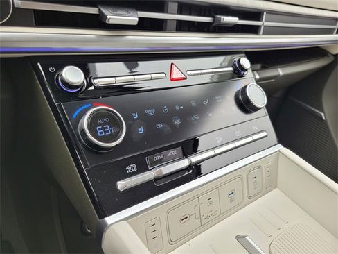 New 2025 Hyundai Santa Fe Calligraphy image 19