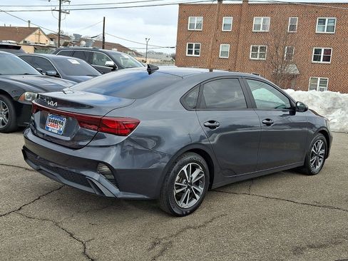 Used 2023 Kia Forte LXS image 6