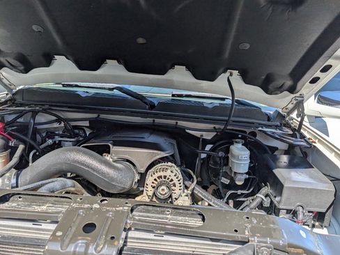 Used 2013 Chevrolet Silverado 1500 LT image 24