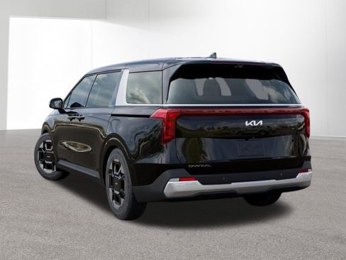 New 2026 Kia Carnival EX FWD image 30