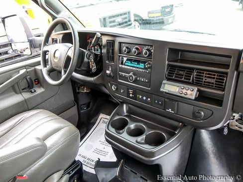 Used 2024 Chevrolet Express 3500 w/ Power Convenience Package RWD image 20