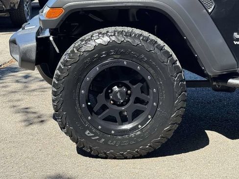 Used 2021 Jeep Wrangler Sport AWD/4WD image 8