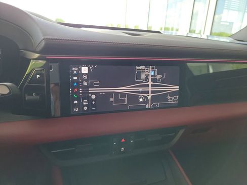 New 2026 Porsche Macan 4 Electric image 21