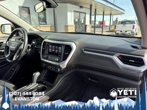 Used 2018 GMC Acadia SLT image 13