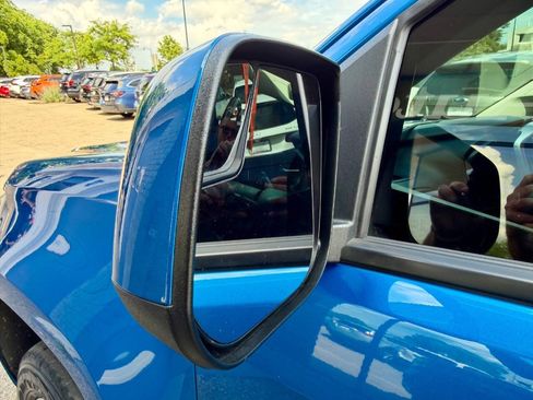 Used 2022 Chevrolet Colorado LT w/ Luxury Package AWD/4WD image 13
