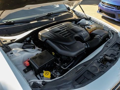 Used 2019 Chrysler 300 Limited image 59