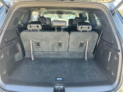 Used 2025 Buick Enclave Sport Touring AWD/4WD image 10