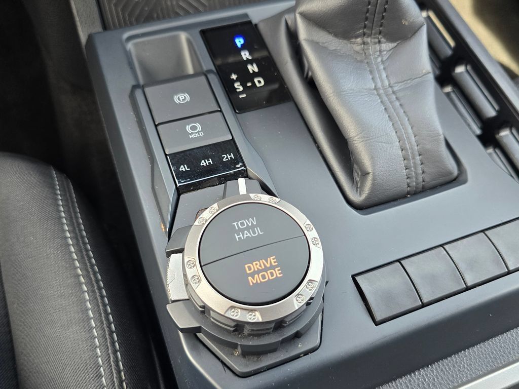 Certified 2025 Toyota Tacoma TRD Sport AWD/4WD image 8