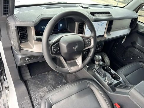 New 2025 Ford Bronco Outer Banks w/ Sasquatch Package AWD/4WD image 21