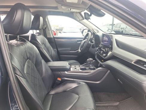 Used 2023 Toyota Highlander Platinum AWD/4WD image 21