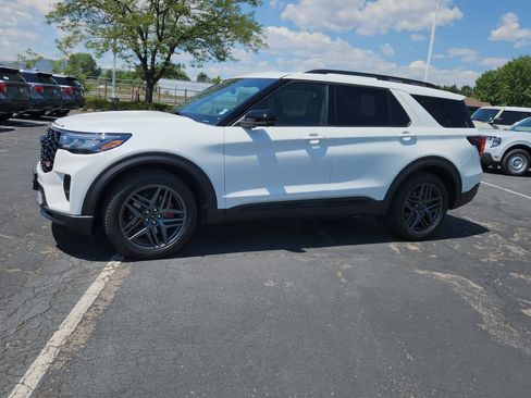 New 2026 Ford Explorer ST w/ Sun And Sound Package AWD/4WD image 3