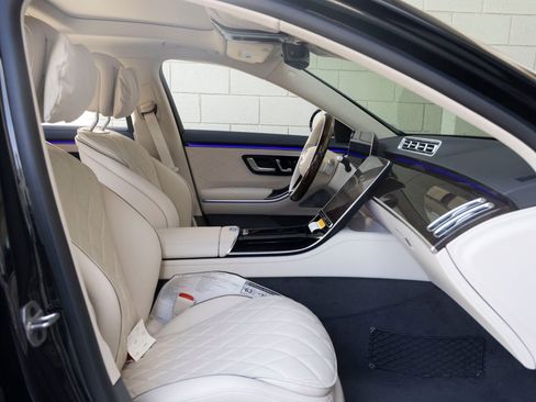 New 2026 Mercedes-Benz S 580e 4MATIC Sedan image 27