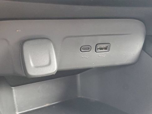 Certified 2025 Chevrolet Trax RS w/ Driver Confidence Package FWD image 28