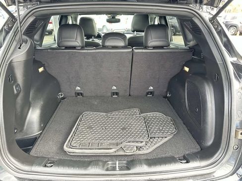 Used 2023 Jeep Compass Latitude w/ Sun and Sound Group image 13