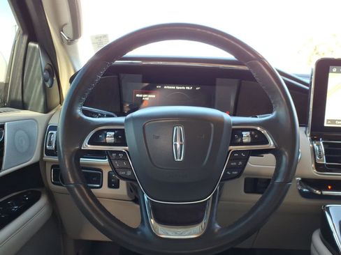 Used 2021 Lincoln Navigator Reserve image 20