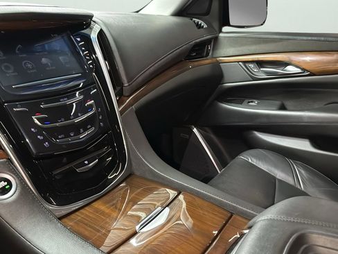 Used 2018 Cadillac Escalade Luxury image 20
