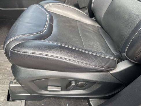 Used 2024 Ford Explorer ST w/ Equipment Group 401A AWD/4WD image 17