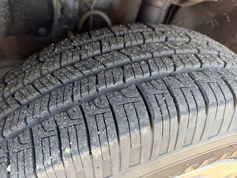 Used 2021 Toyota RAV4 LE FWD image 39