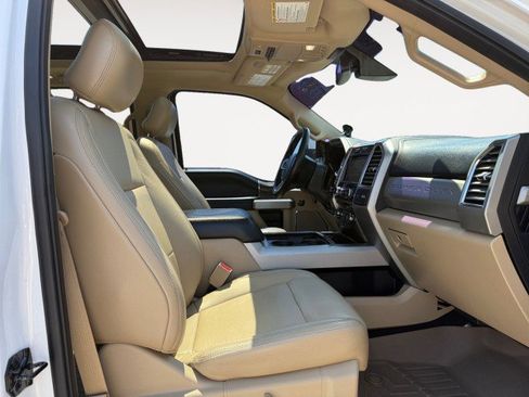 Used 2017 Ford F250 Lariat w/ Lariat Ultimate Package AWD/4WD image 12