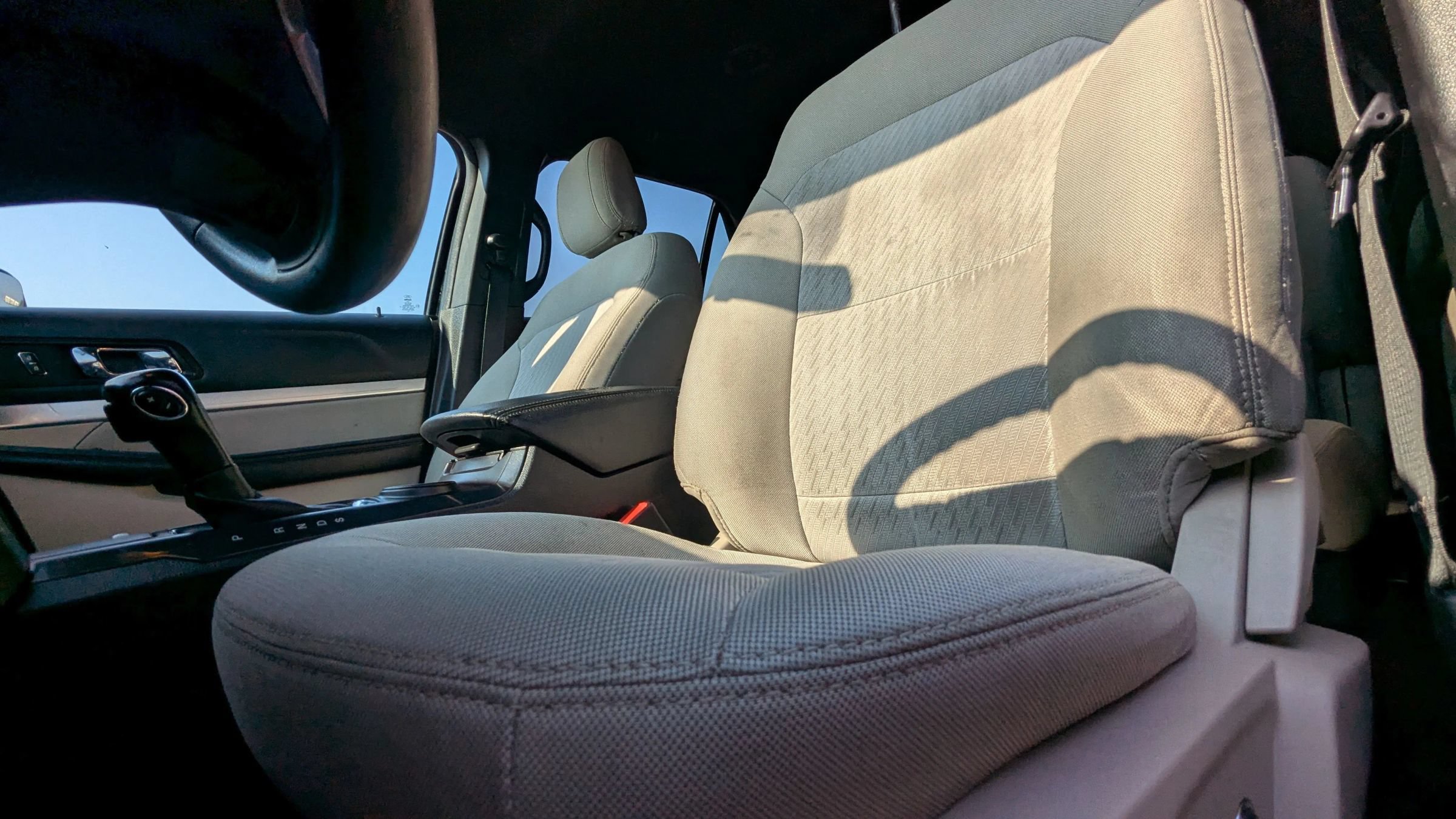 Used 2018 Ford Explorer FWD image 18