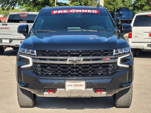Used 2022 Chevrolet Tahoe Z71 w/ Luxury Package AWD/4WD image 2