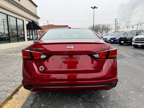 Used 2024 Nissan Altima 2.5 SV image 7
