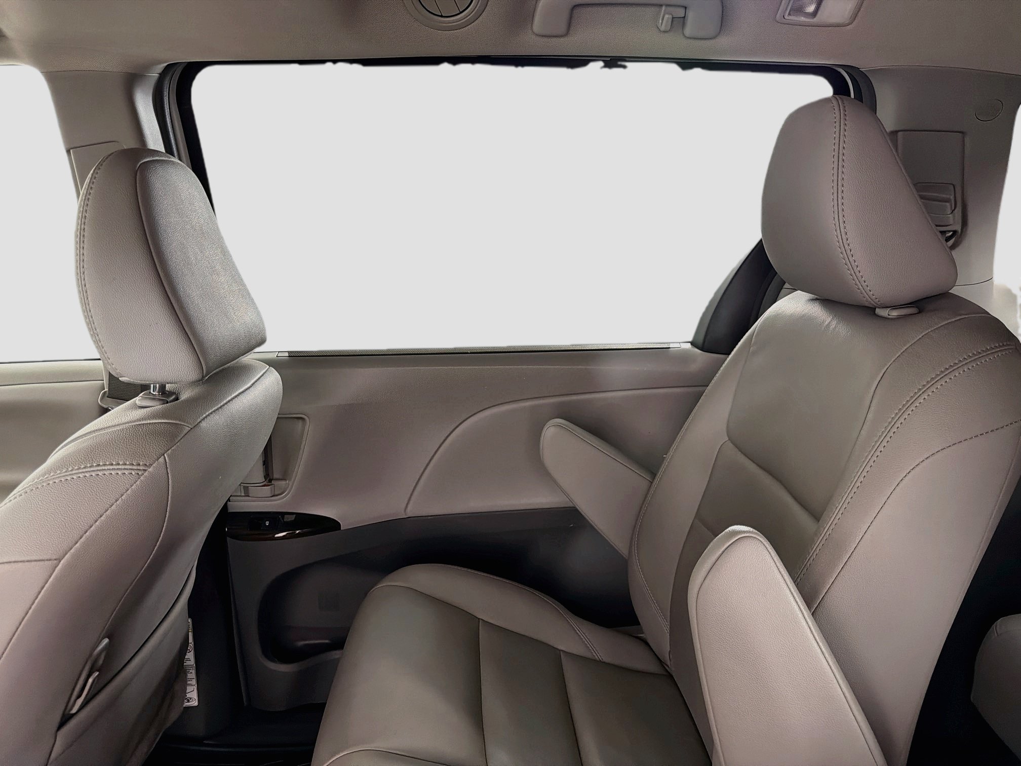 Used 2018 Toyota Sienna XLE w/ XLE Navigation Package AWD/4WD image 33
