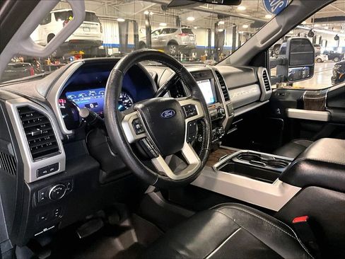 Used 2019 Ford F250 Lariat w/ Lariat Ultimate Package AWD/4WD image 8