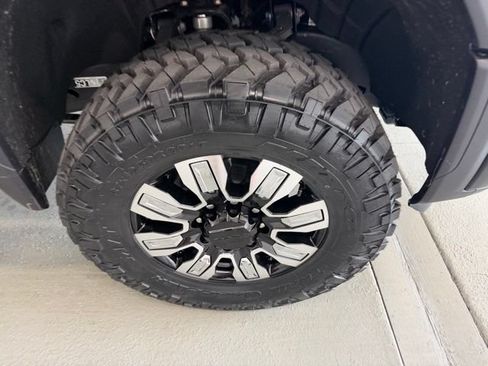 New 2026 GMC Sierra 2500 Denali AWD/4WD image 8