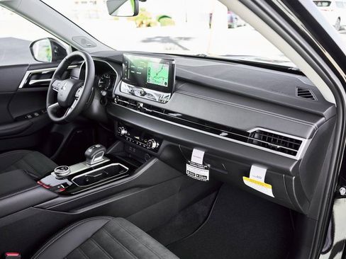 New 2026 Mitsubishi Outlander SE FWD image 27