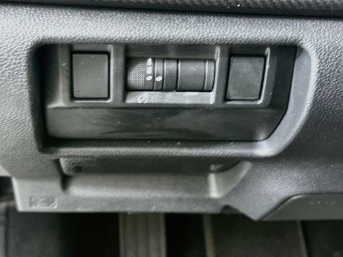 Used 2024 Subaru Crosstrek 2.0i AWD/4WD image 16
