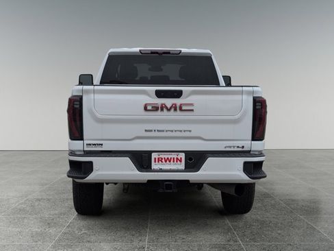Certified 2024 GMC Sierra 2500 AT4 image 4
